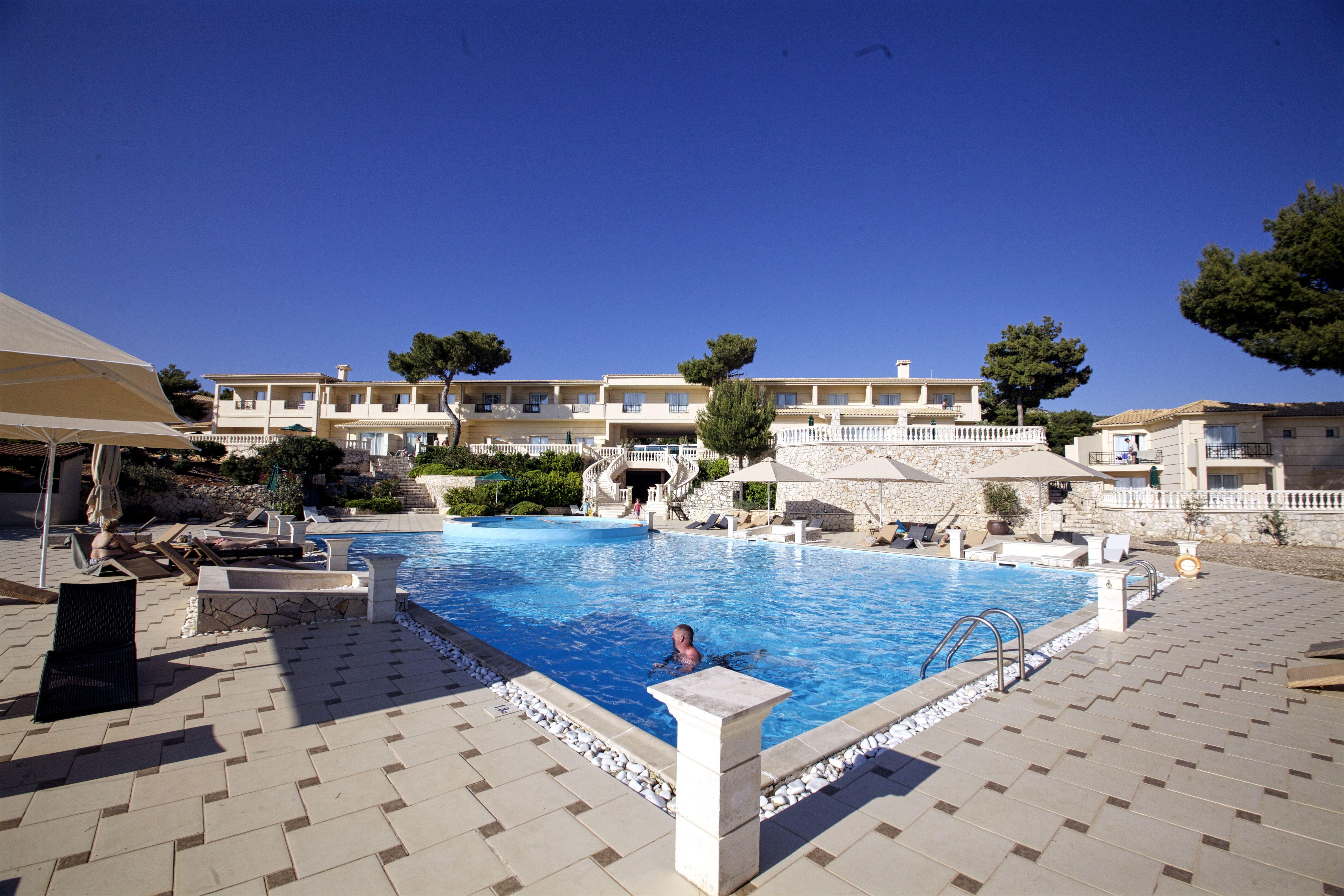 Mabely Grand Hotel Kampi  Exterior foto