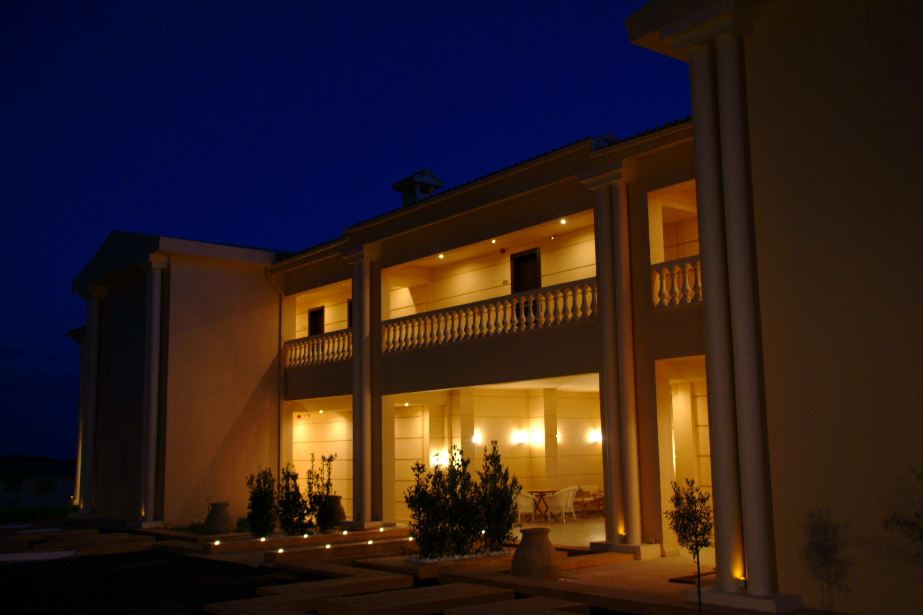Mabely Grand Hotel Kampi  Exterior foto