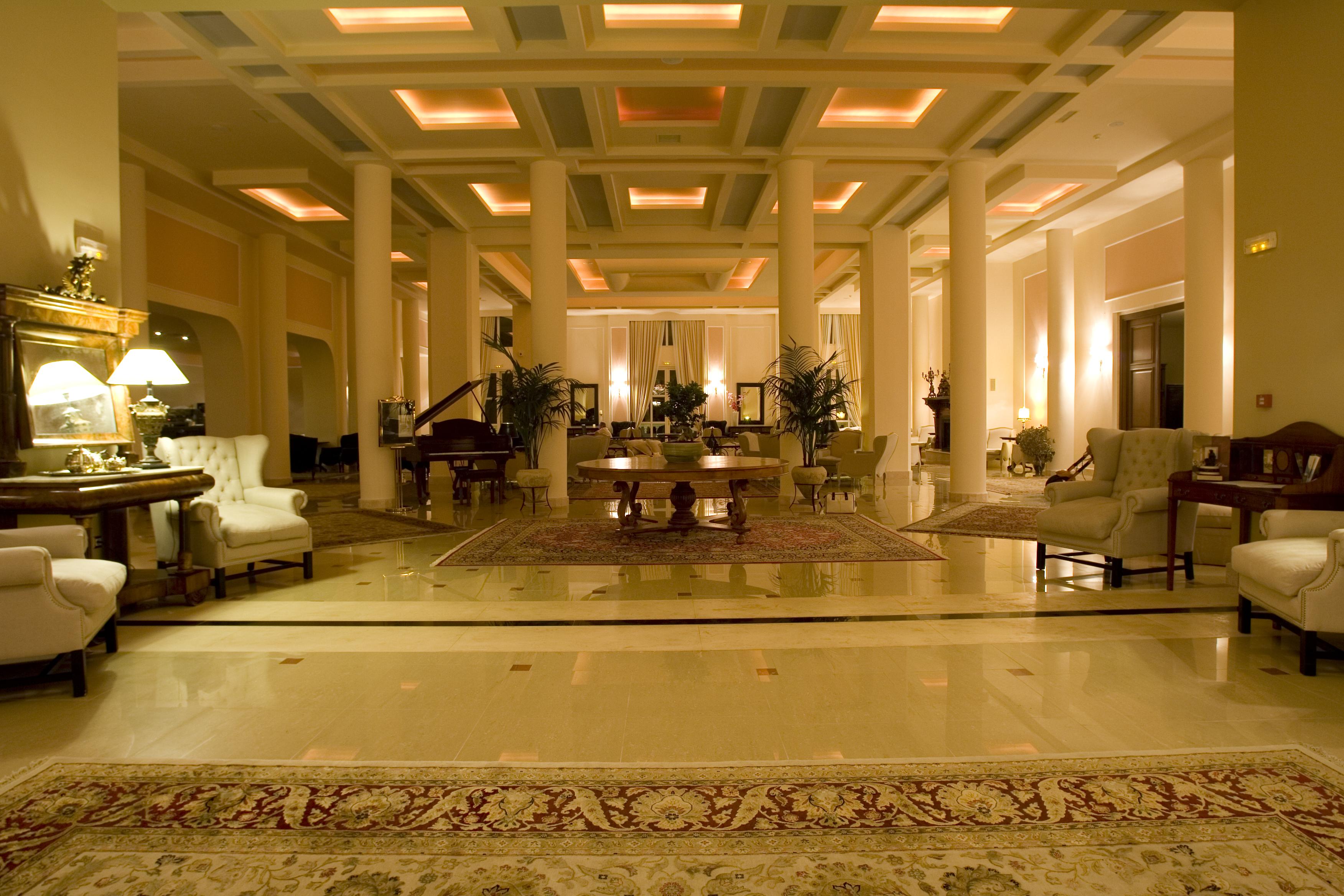Mabely Grand Hotel Kampi  Exterior foto