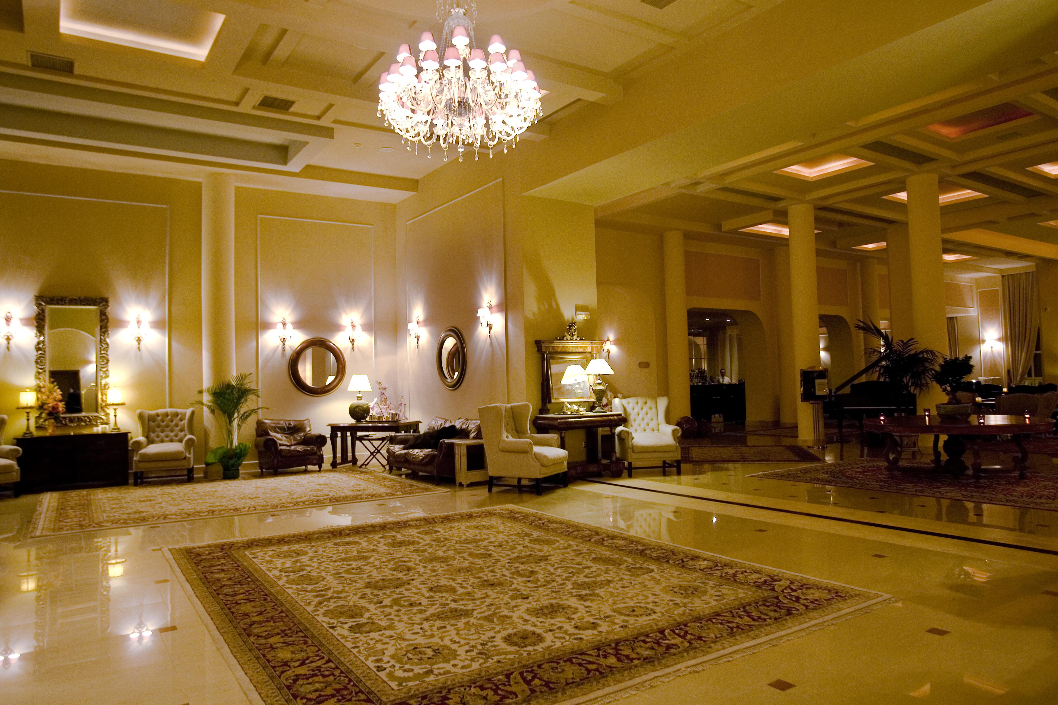 Mabely Grand Hotel Kampi  Exterior foto
