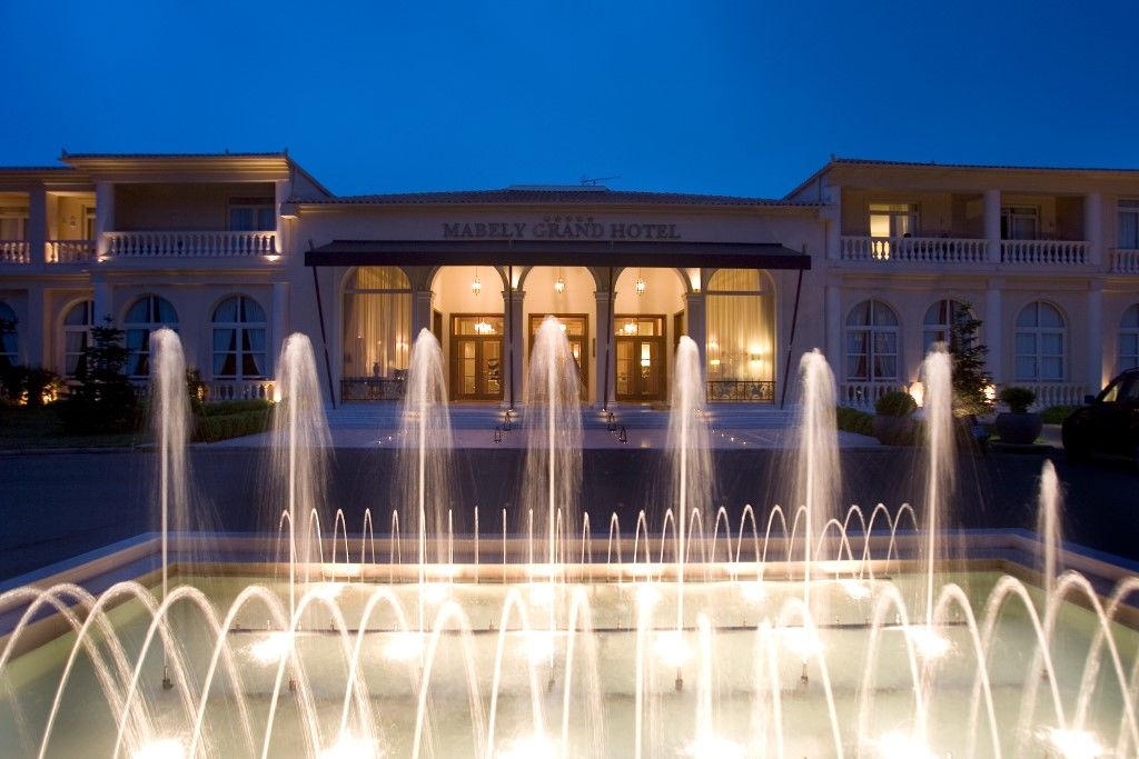Mabely Grand Hotel Kampi  Exterior foto
