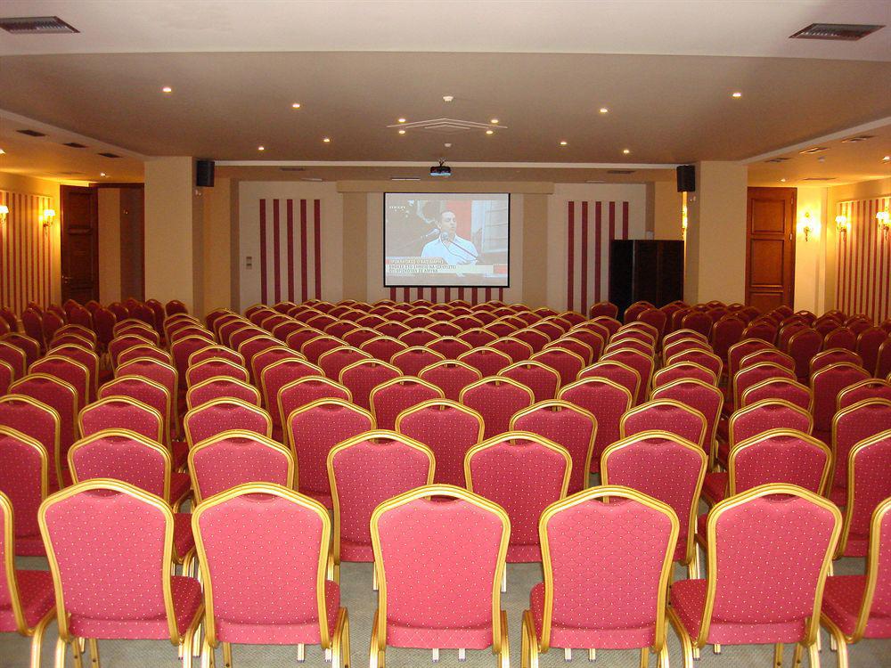Mabely Grand Hotel Kampi  Exterior foto